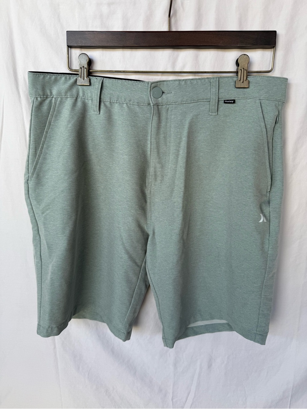 Hurley Men’s Light Sage Green Athletic Shorts
